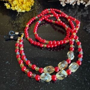 NWT Glass chain in Red and Yellow color Beads